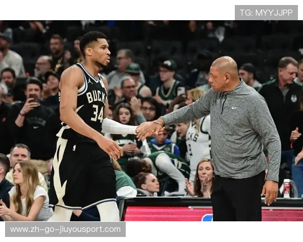 罗林斯32+8助无字母哥雄鹿战胜勇士,库里和库明加双双5次失误,罗林斯wwe 罗林斯32+8助无字母哥雄鹿战胜勇士,库里和库明加双双5次失误,罗林斯wwe